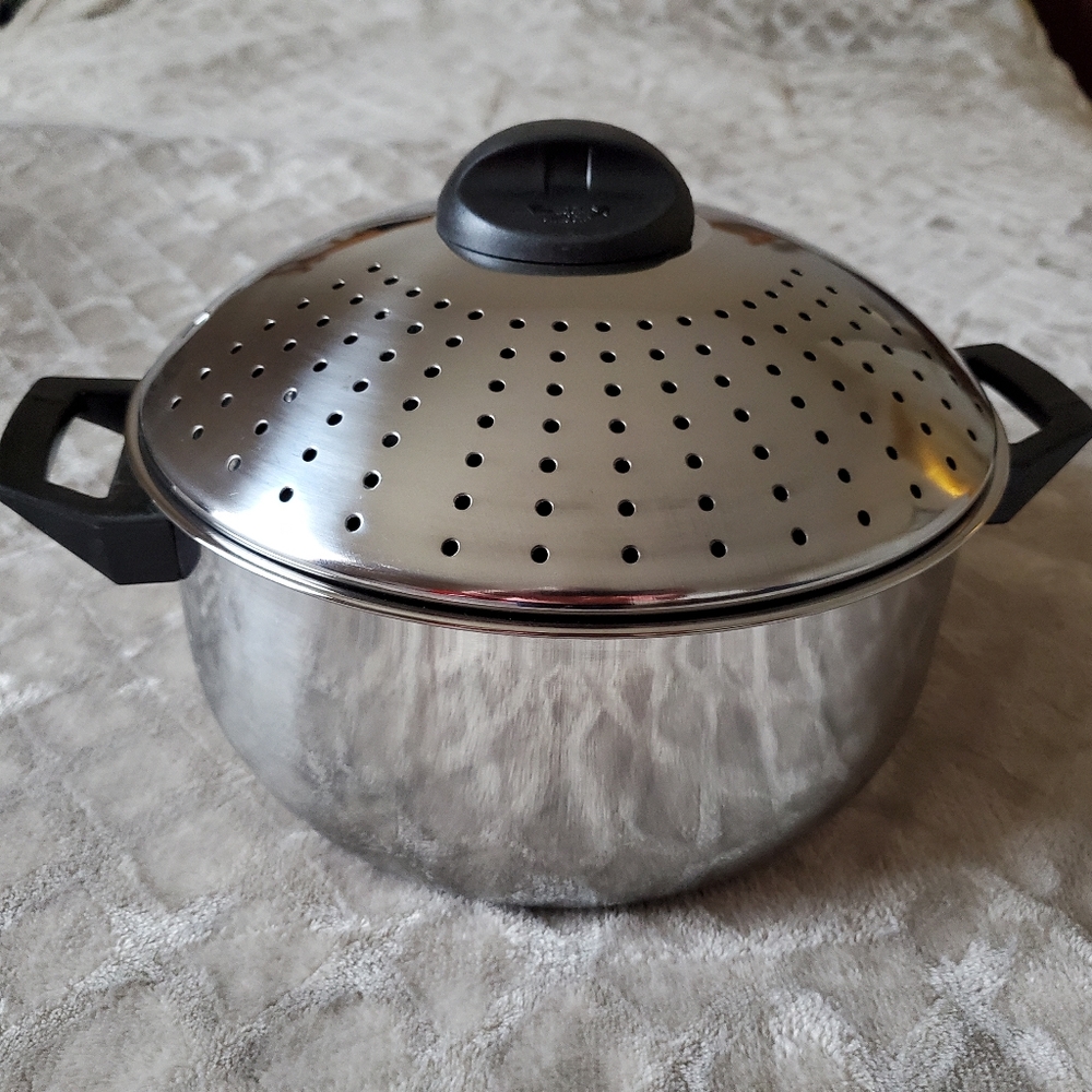 Pasta pot - Picture 3 of 3